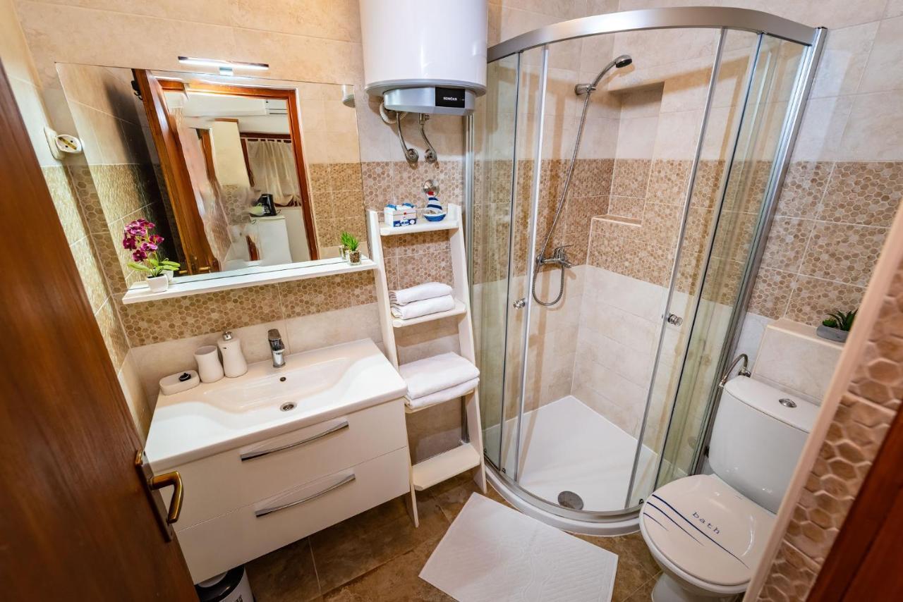Apartments Milka ปอฟเลียนา ภายนอก รูปภาพ